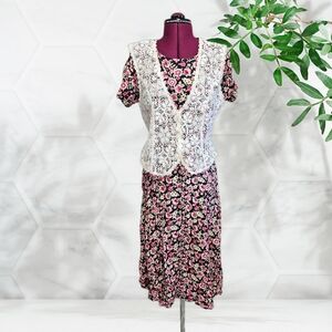 Jamie Brooke 90s Vintage Prairie Cottage Floral Lace Bodice Tie Back Dress